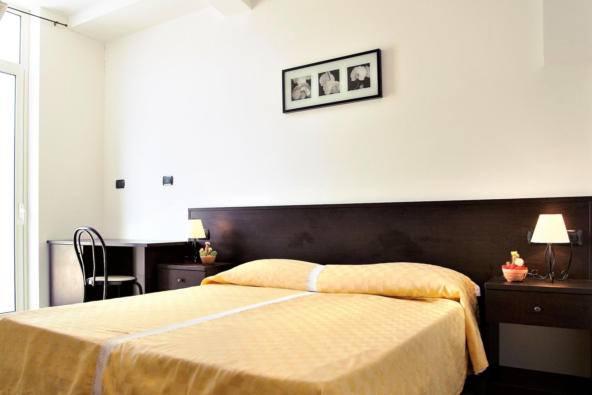 Hotel Marabel SantʼAlessio Siculo Exteriör bild