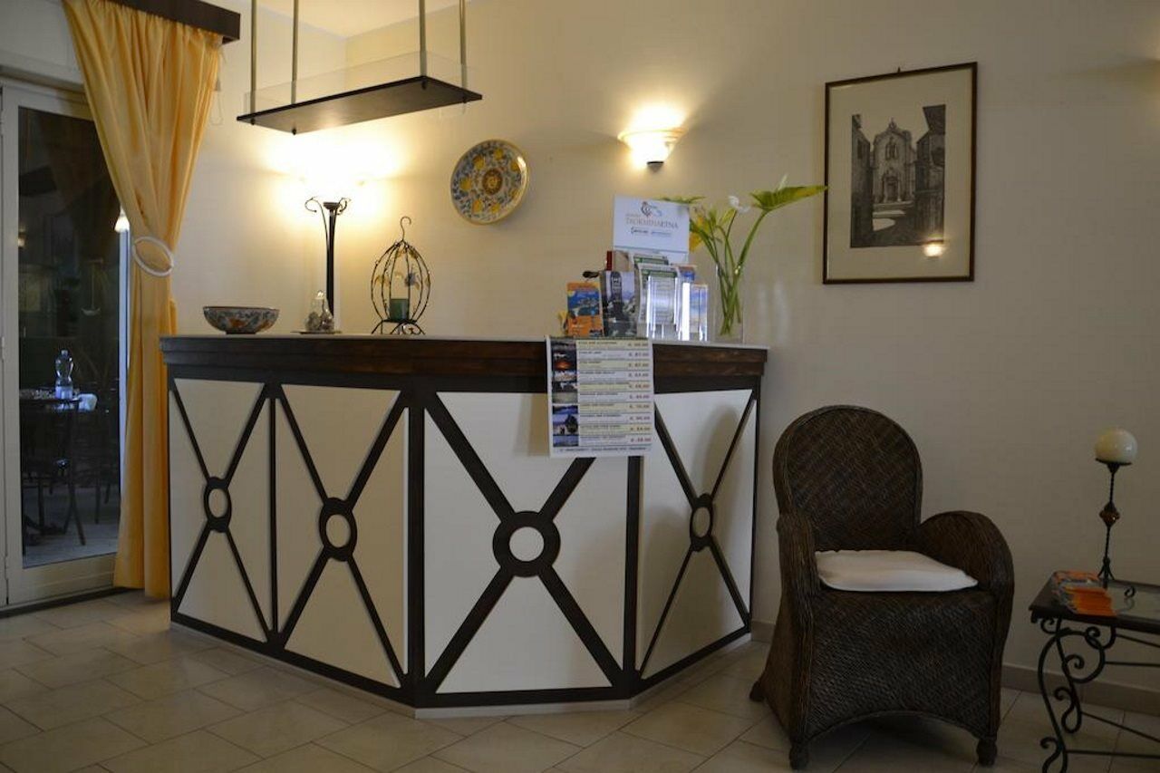 Hotel Marabel SantʼAlessio Siculo Exteriör bild
